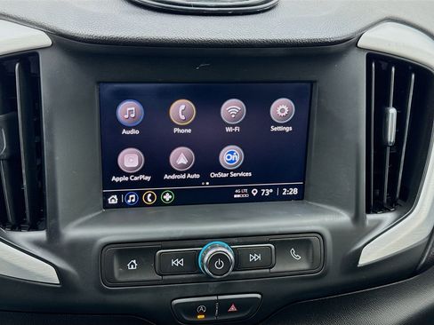 Used 2024 GMC Terrain SLE w/ Driver Convenience Package FWD image 9