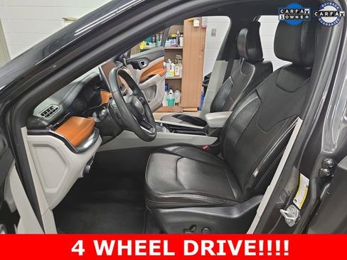 Used 2023 Jeep Compass Limited image 13