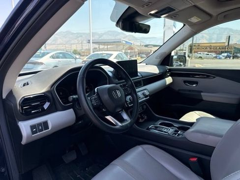 Used 2025 Honda Pilot Touring image 10