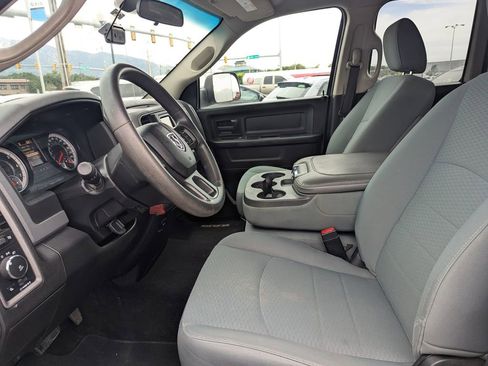 Used 2018 RAM 1500 Express AWD/4WD image 25