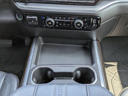 Certified 2025 Chevrolet Silverado 2500 High Country w/ High Country Premium Package AWD/4WD image 18