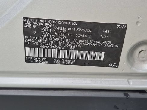 Used 2023 Toyota bZ4X AWD image 23