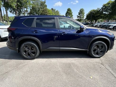 New 2026 Nissan Rogue SV FWD image 8