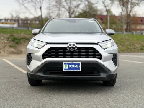 Used 2022 Toyota RAV4 XLE w/ Convenience Package AWD/4WD image 10