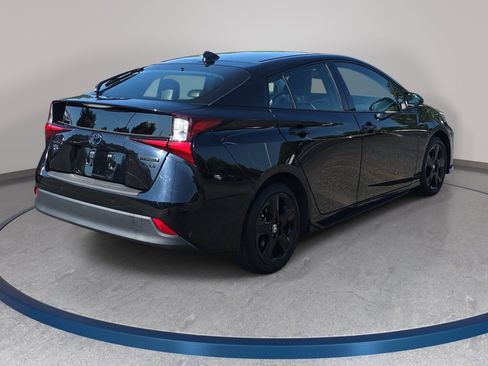 Used 2022 Toyota Prius FWD image 5