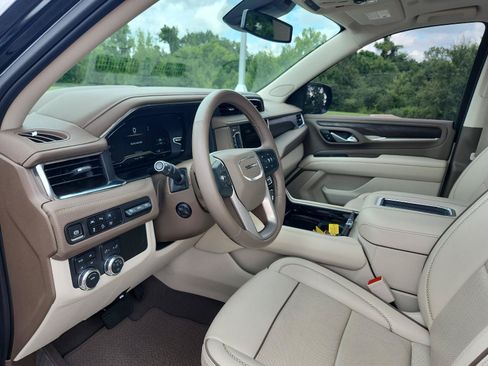 Used 2024 GMC Yukon Denali AWD/4WD image 17