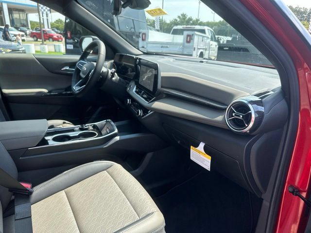 New 2027 Chevrolet Equinox LT w/ Convenience Package II FWD image 33