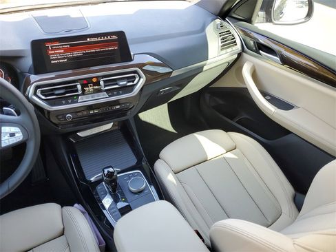 Used 2024 BMW X3 sDrive30i w/ Convenience Package image 17