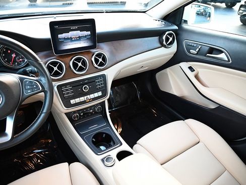 Certified 2019 Mercedes-Benz GLA 250 image 15