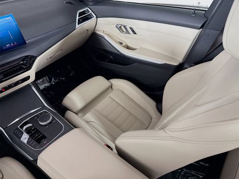 Used 2025 BMW M340i M340i w/ Premium Package image 25