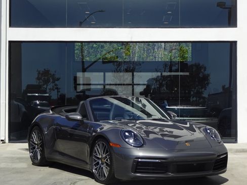 Used 2022 Porsche 911 Carrera w/ Premium Package RWD image 10