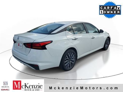 Used 2025 Nissan Altima 2.5 SV FWD image 4