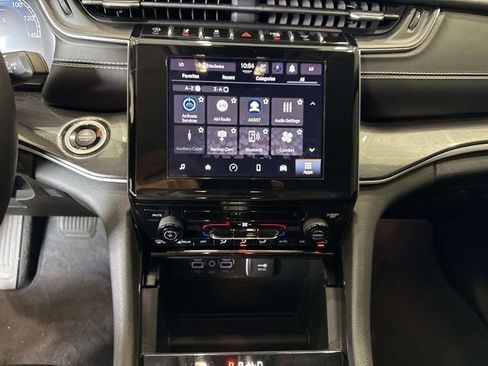 Used 2023 Jeep Grand Cherokee Laredo RWD image 20