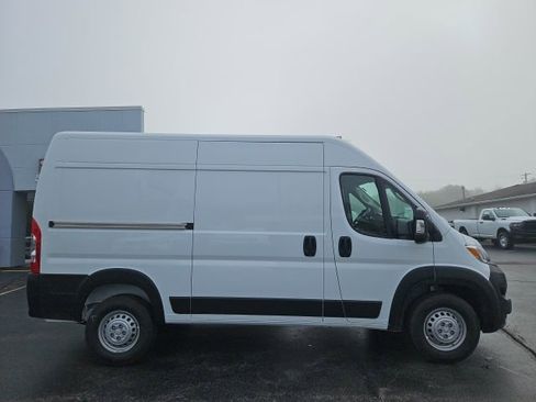 New 2025 RAM ProMaster 1500 w/ Convenience Group FWD image 12