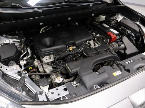 Used 2021 Toyota RAV4 XLE Premium AWD/4WD image 16