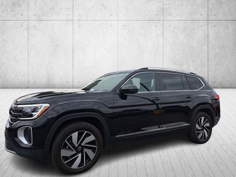 Used 2025 Volkswagen Atlas SEL image 9