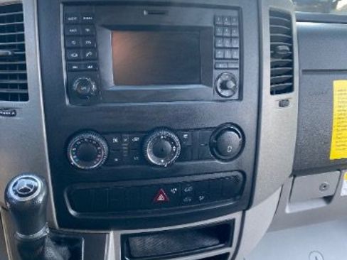 Used 2018 Mercedes-Benz Sprinter 2500 image 23