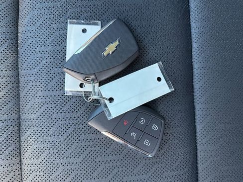 Used 2025 Chevrolet Equinox LT w/ Convenience Package II image 40