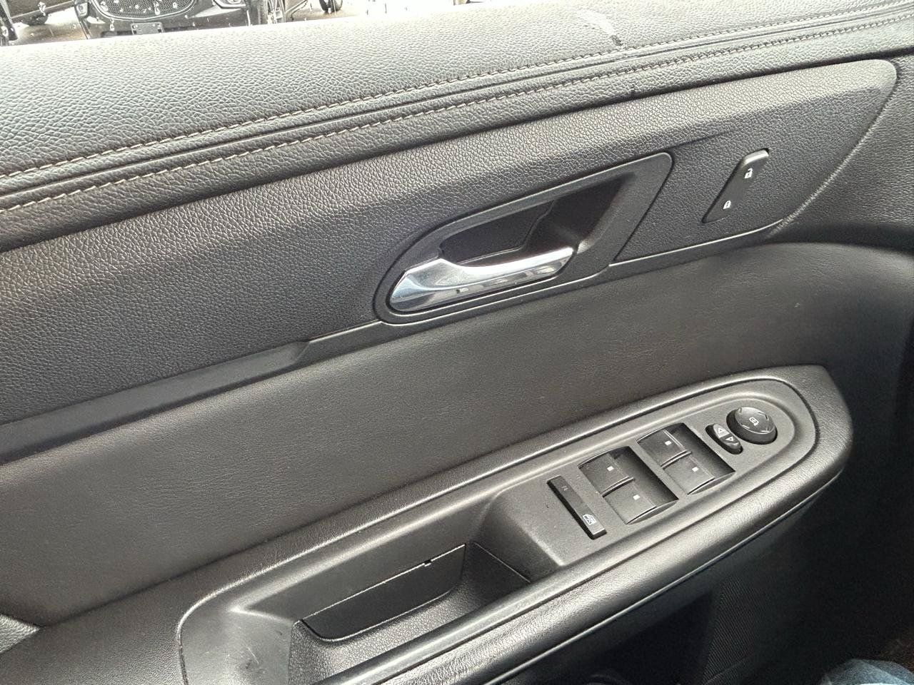 Used 2017 Chevrolet Traverse LT FWD image 27