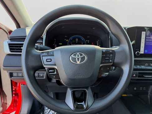 Used 2025 Toyota Camry LE FWD image 19