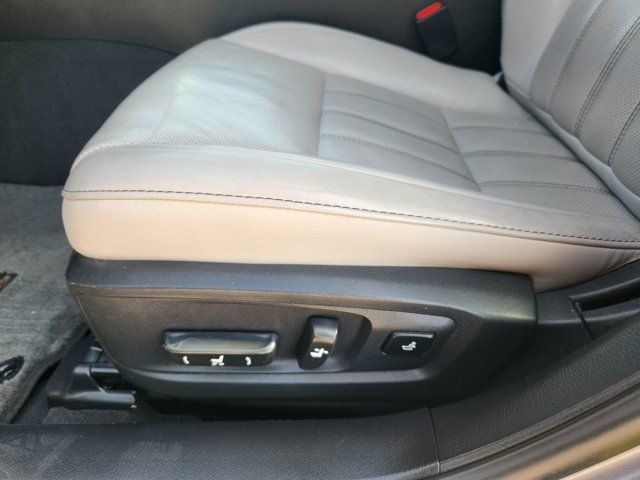 Used 2016 Lexus ES 350 w/ Luxury Package w/Wood Trim FWD image 23