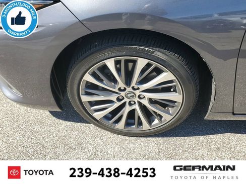 Used 2019 Lexus ES 350 w/ Premium Package image 12