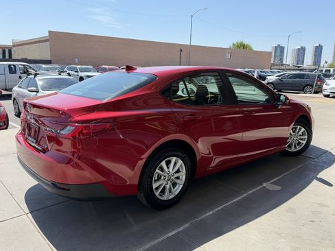 Used 2025 Toyota Camry LE FWD image 4