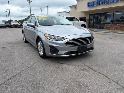 Used 2020 Ford Fusion SE FWD image 10