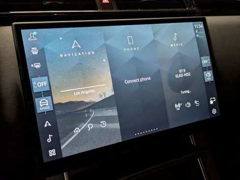 New 2026 Land Rover Range Rover Velar Dynamic SE image 13