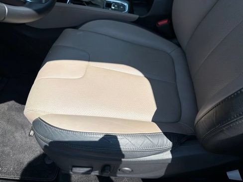 Used 2019 Hyundai Santa Fe Limited FWD image 23