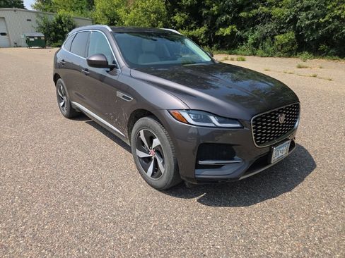 Used 2023 Jaguar F-PACE S AWD/4WD image 28