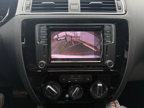 Used 2016 Volkswagen Jetta SEL image 10