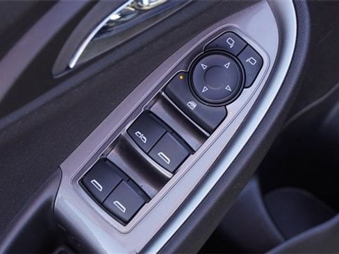 Used 2024 Chevrolet Malibu LT image 20