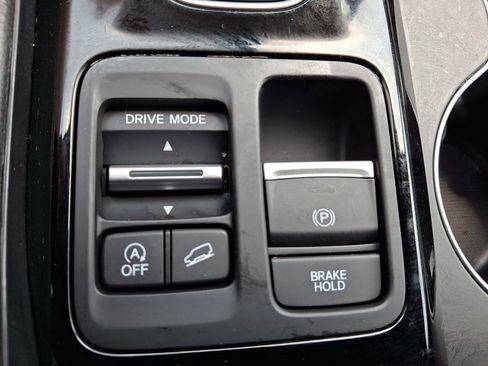 Certified 2025 Honda Pilot EX-L image 25