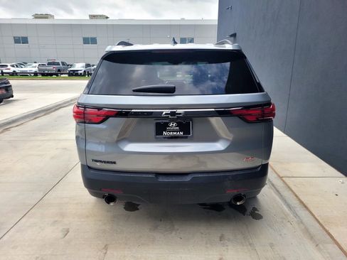 Used 2023 Chevrolet Traverse RS FWD image 5