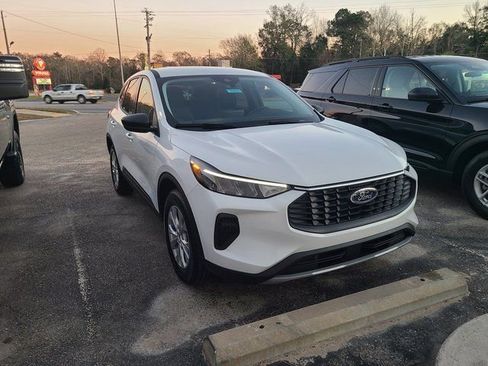 New 2026 Ford Escape Active FWD image 2