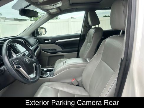 Used 2016 Toyota Highlander XLE AWD/4WD image 7