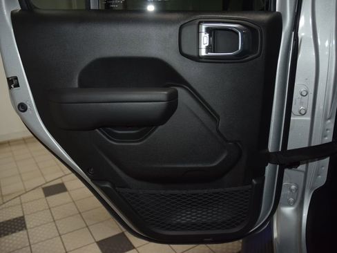 Used 2024 Jeep Wrangler Unlimited Sport AWD/4WD image 43