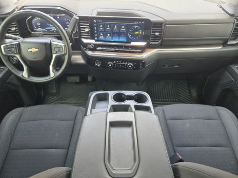 Used 2023 Chevrolet Silverado 1500 LT AWD/4WD image 29