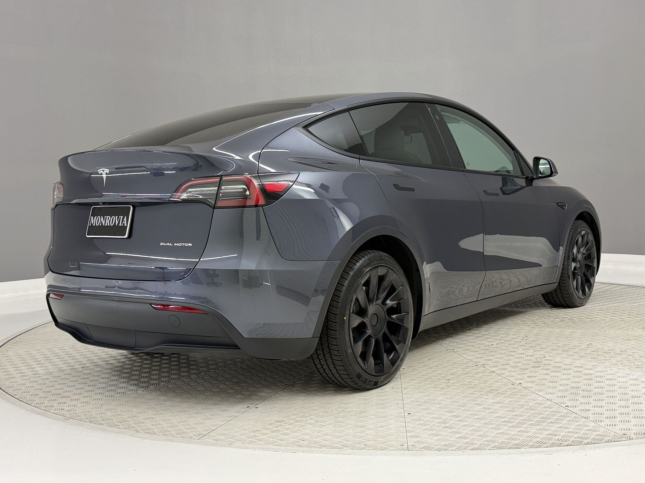 Used 2021 Tesla Model Y Long Range AWD/4WD image 9