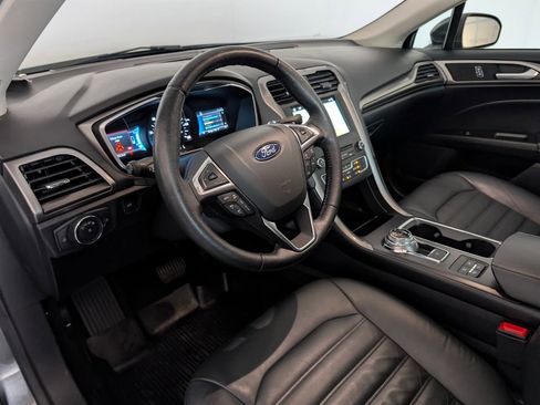 Used 2018 Ford Fusion SE w/ Equipment Group 602A FWD image 22