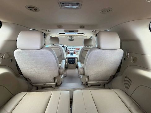 Used 2013 Chevrolet Tahoe LTZ AWD/4WD image 29