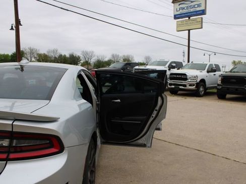 Used 2019 Dodge Charger R/T w/ Plus Group RWD image 50