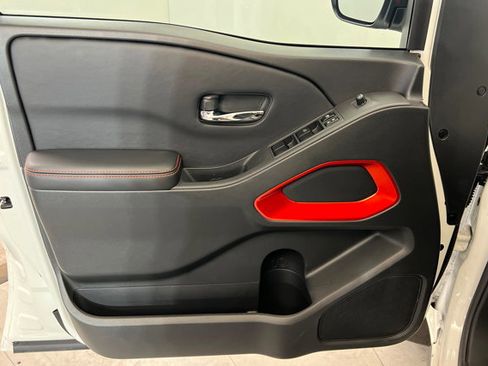 Certified 2025 Nissan Frontier PRO-4X image 14