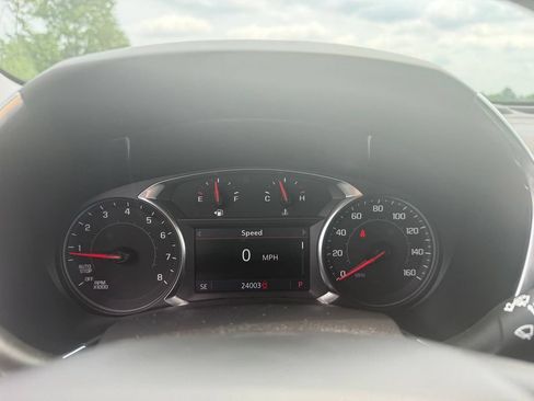 Used 2022 Chevrolet Equinox Premier FWD image 38