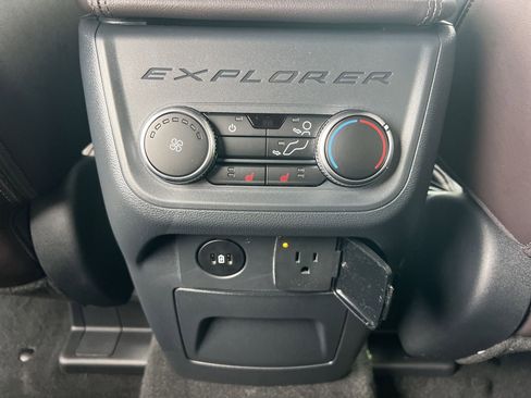 New 2026 Ford Explorer Platinum RWD image 19