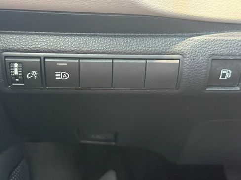 Used 2025 Toyota Corolla LE FWD image 26