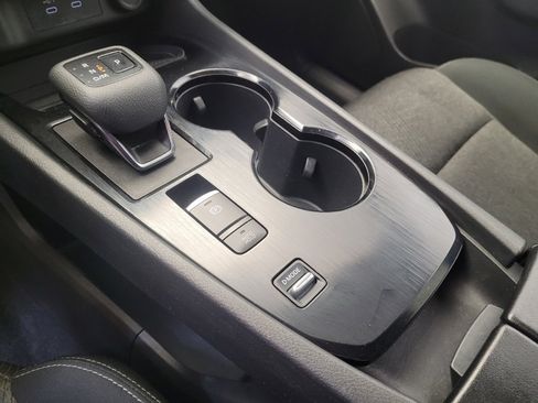 Used 2024 Nissan Rogue SV image 26