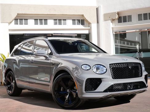 New 2025 Bentley Bentayga AWD/4WD image 1
