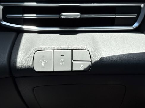 New 2026 Hyundai Elantra SE FWD image 17